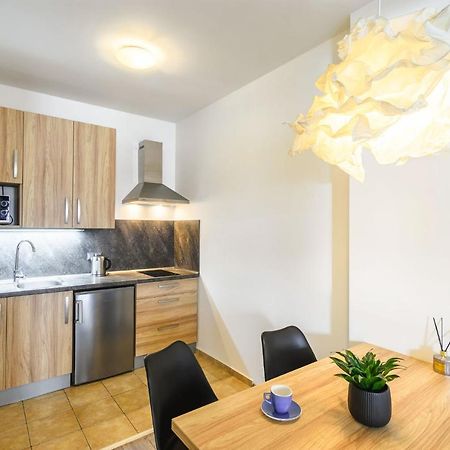 Pilsner Apartments Пилзен Екстериор снимка
