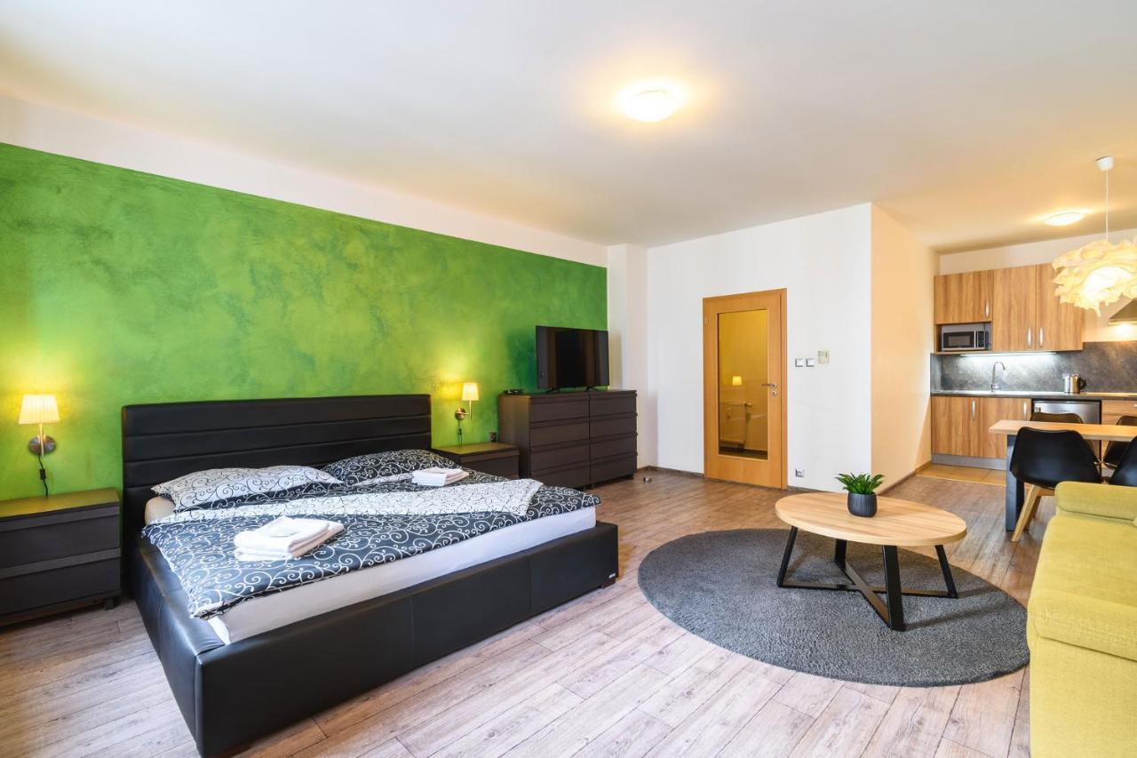 Pilsner Apartments Пилзен Екстериор снимка