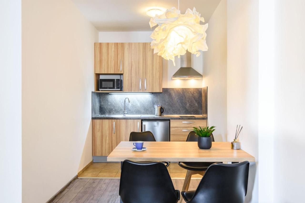 Pilsner Apartments Пилзен Екстериор снимка