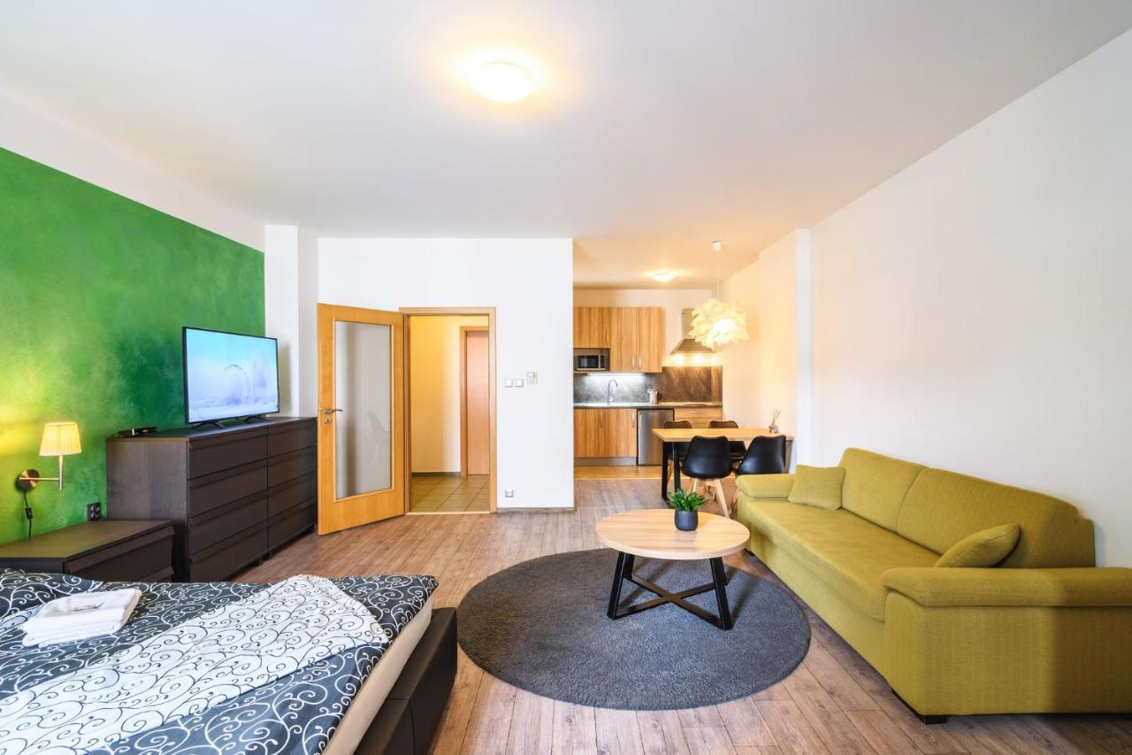 Pilsner Apartments Пилзен Екстериор снимка